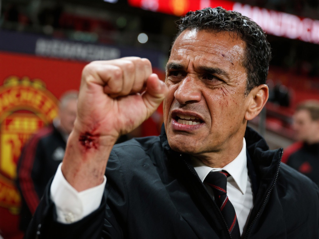 现出了超乎 现出了超乎